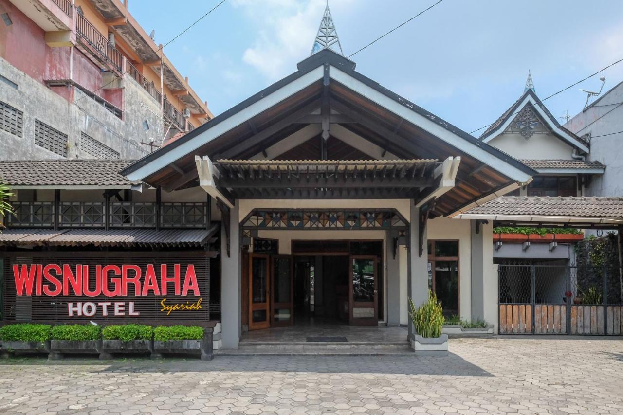 Urbanview Hotel Syariah Wisnugraha By Reddoorz Yogyakarta Exteriör bild